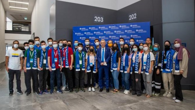 İstanbul Medipol Üniversitesini tercih eden YKS şampiyonları buluştu