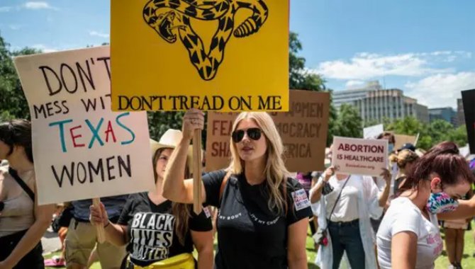 ABD’nin Teksas eyaletinde tartışmalı kürtaj yasağı yürürlüğe girdi