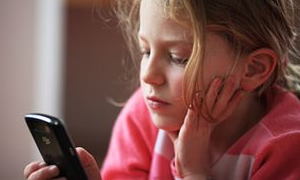 Çocukların cep telefonu kullanımı araştırması ürküttü