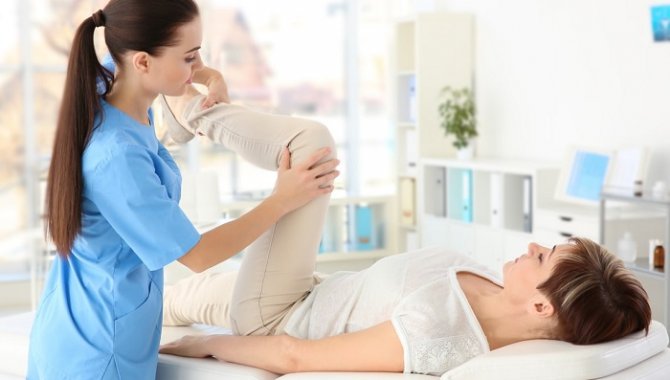 Kovid-19'u atlatan kişilerin 4 haftayı aşan şikayetleri "fizyoterapi" ile iyileşiyor