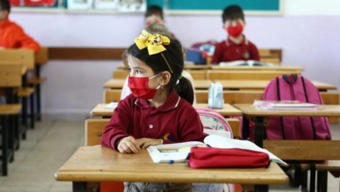 Milli Eğitim Bakanı Özer: "En son kapatılacak yerlerin okullar olduğu irademiz aynen devam etmektedir"