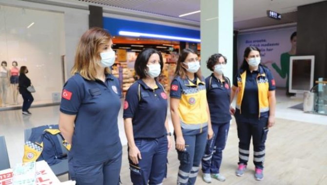 Edirne'de AVM'de ilk yardım eğitimi verildi