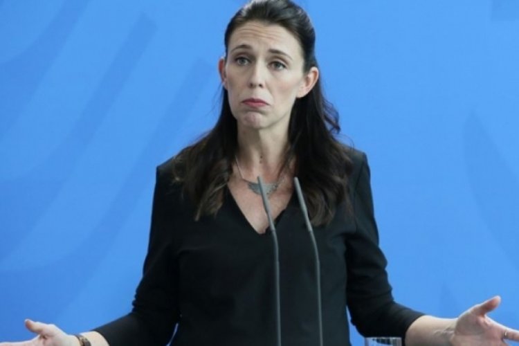 Yeni Zelanda'daki Kovid-19 yasaklarının süresi yeniden uzatıldı