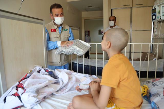 İHH ve AID, lösemi hastası çocuklara sosyal ve tıbbi destek veriyor