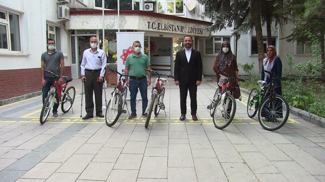 Elbistan'da aşı kampanyasının talihlilerine ödülleri verildi