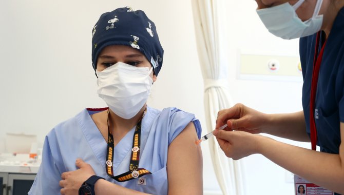 Eskişehir İl Sağlık Müdürü Bilge, Delta varyantına karşı aşı çağrısı yaptı: