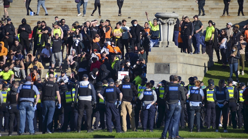 Avustralya Başbakanı Morrison, Anzak Anıtı’nda gösteri yapan Kovid-19 aşı karşıtlarını kınadı