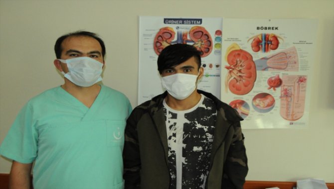 Kırşehir'de hastanın böreğindeki taşlar kapalı ameliyatla çıkarıldı