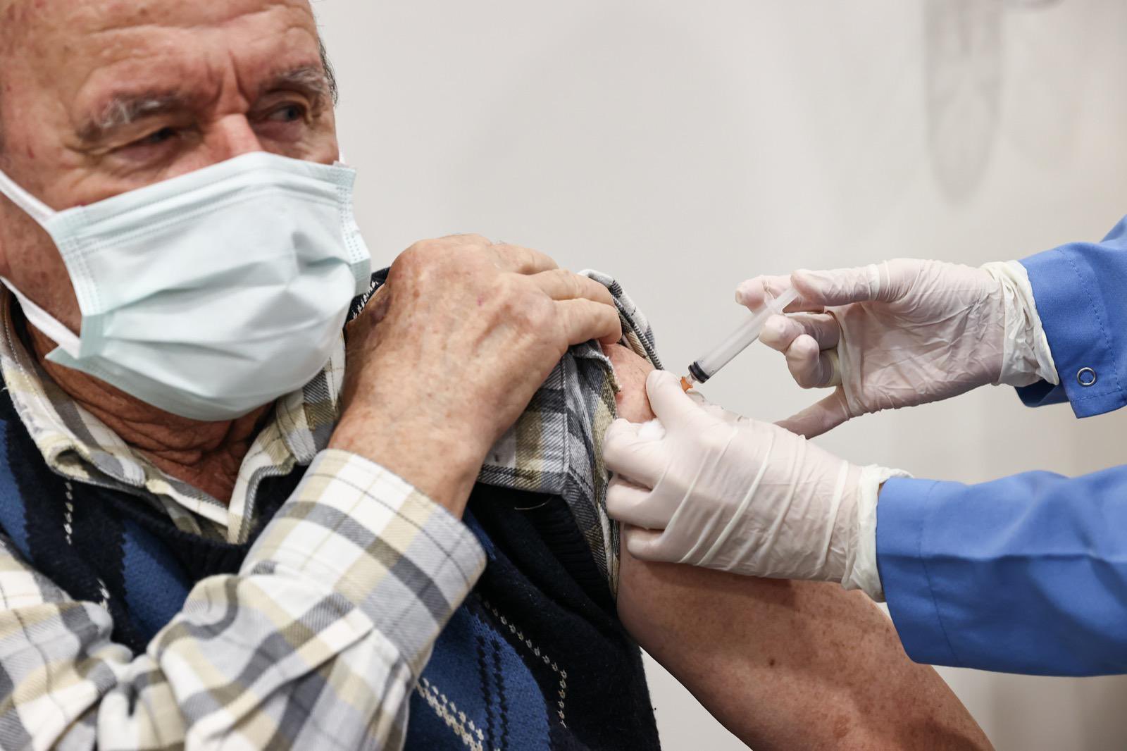 Kalp Hastalarına Koronavirüs Aşısı Uyarısı