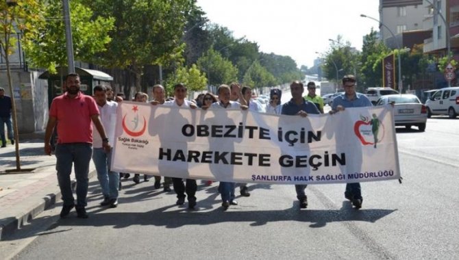 Türk Kızılay gönüllüleri obeziteye dikkati çekmek için yürüdü