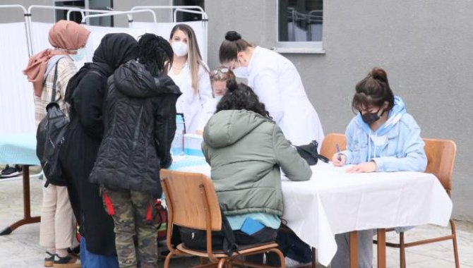 Samsun'da yurtta kalan üniversite öğrencilerine Kovid-19 aşısı yapılıyor