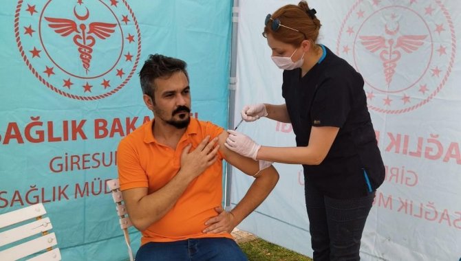 Giresun'da Kovid-19 aşı çadırına zarar verildi