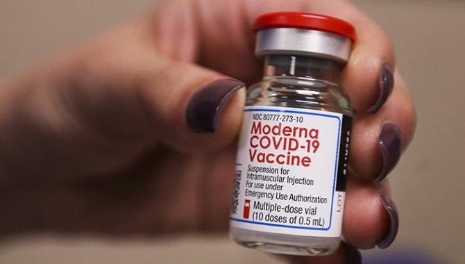 Fransa Sağlık Yüksek Kurulu Moderna aşısını 30 yaş altındakilere önermiyor