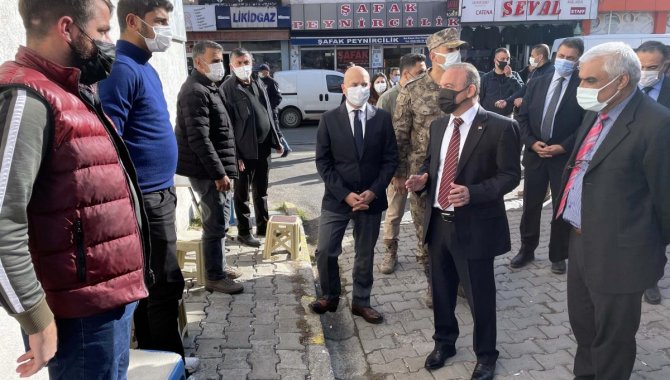 Ardahan Valisi Öner, kentteki Kovid-19 tedbirlerini denetledi