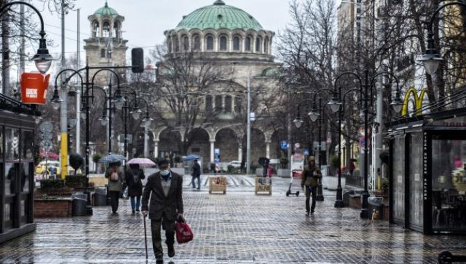 Bulgaristan’da artan Kovid-19 vakaları nedeniyle “yeşil sertifika” zorunluluğu getirildi