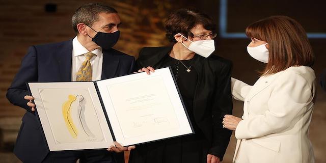 Uğur Şahin ve Özlem Türeci, İspanya'da Asturias Prensesi ödülünü aldı