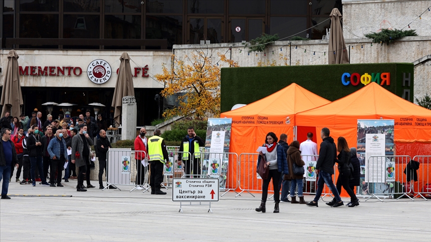 Bulgaristan'da "yeşil sertifika" zorunluluğu tepkilere neden oluyor