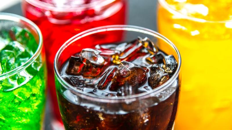 Yapay tatlandırıcılı içecek ve gıdalar pek çok hastalığa davetiye çıkarıyor