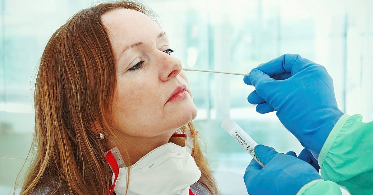 İngiltere, yolculuk öncesi Kovid-19 testi zorunluluğunu kaldırıyor