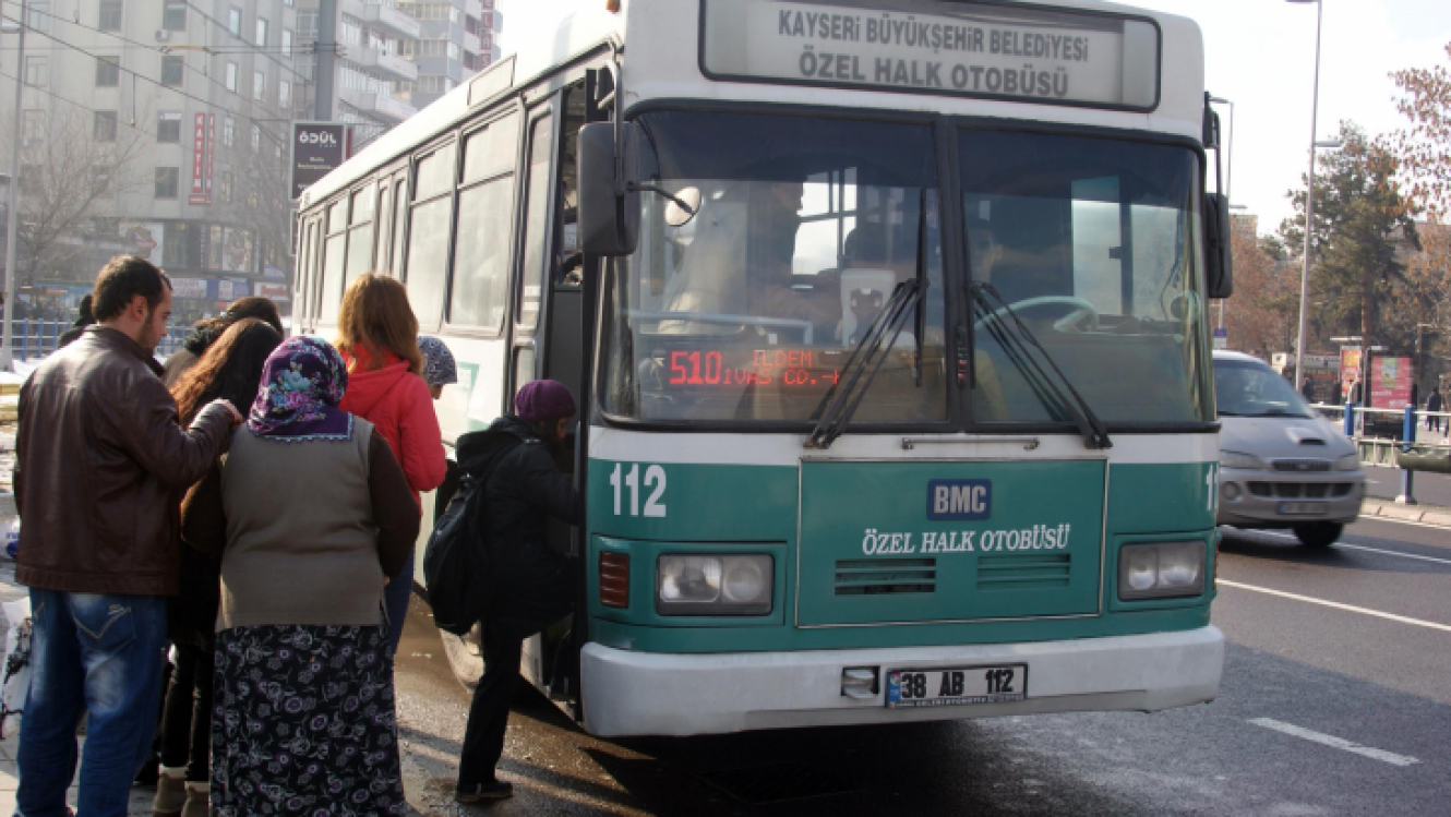 Kayseri'de sağlıkçılara yıl sonuna kadar toplu ulaşım ücretsiz olacak