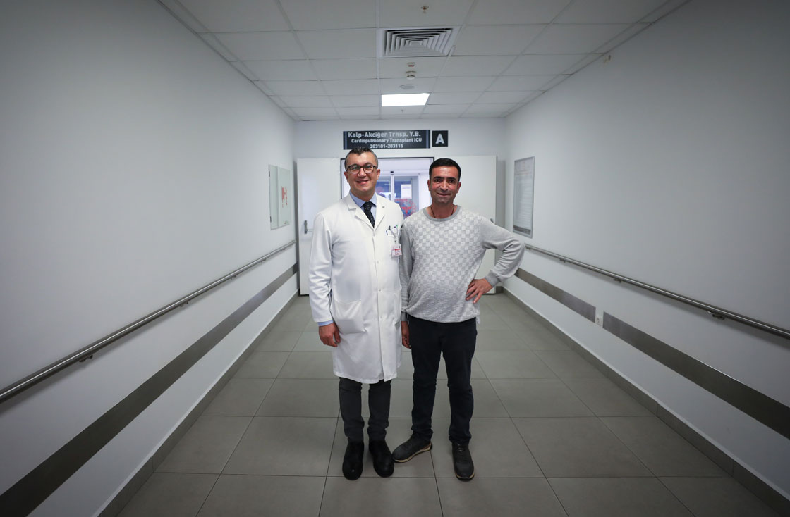 8 ay yoğun bakımda kalan hasta, kalp nakliyle hayata tutundu