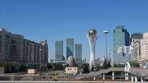 Kazakistan'ın başkenti Nur Sultan'da Kovid-19 aşısı olmayanlar AVM'lere alınmayacak