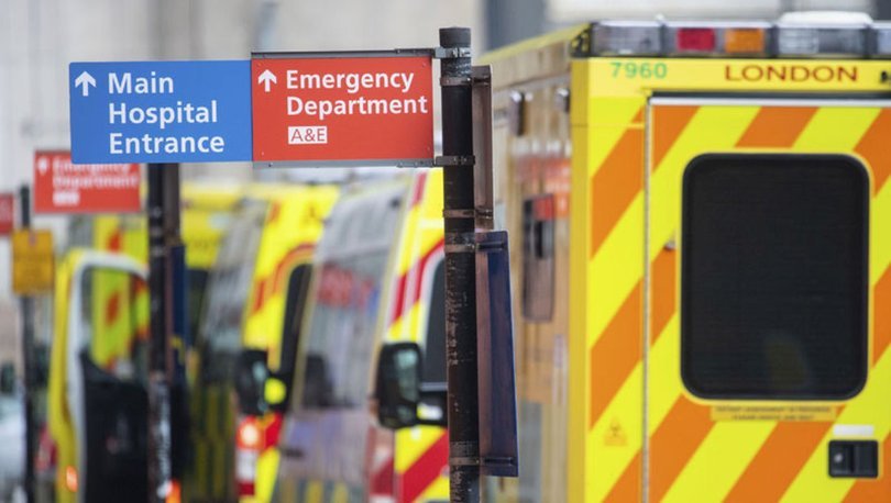 İngiltere'de 5,8 milyon hasta, rutin hastane tedavisi için bekliyor