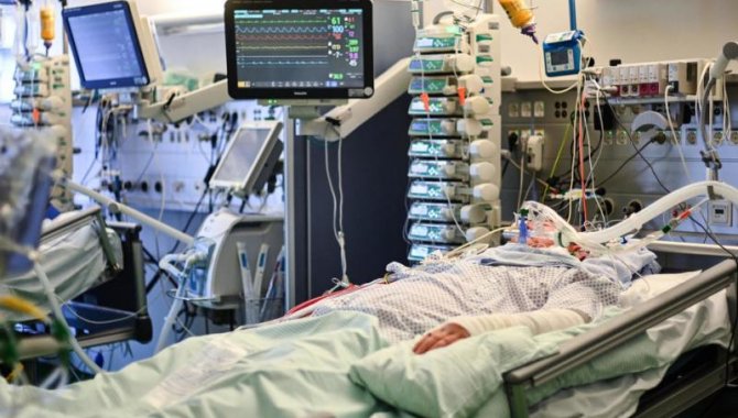 Almanya’da Kovid-19 hastalarının başka hastanelere naklinin askeri uçaklarla yapılması gündemde