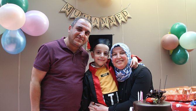 Otizmli Muhammet ve ailesi özel eğitimle "iyileşme" sevinci yaşıyor