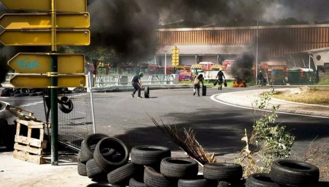 Fransa'nın Guadeloupe Adası'nda çıkan şiddet olaylarında 38 kişi gözaltına alındı