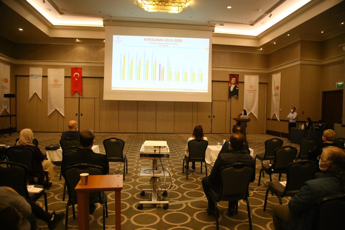 Adana'da "Akılcı Antibiyotik Kullanımı Toplantısı" yapıldı