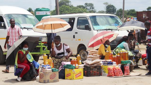 Zimbabve'de ilk kez Kovid-19'un Omicron varyantına rastlandı