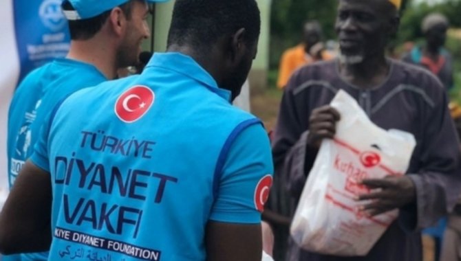 Türkiye Diyanet Vakfı 30 bin gönüllüsüyle mazlumlara umut oluyor