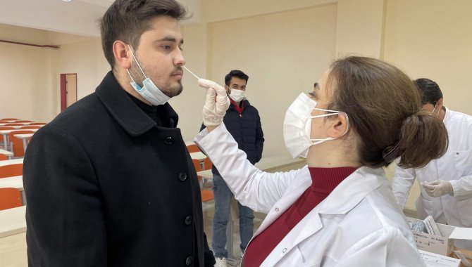 Üniversitede uygulanan hızlı antijen testiyle yüz yüze eğitimde sağlıklı model belirlenecek