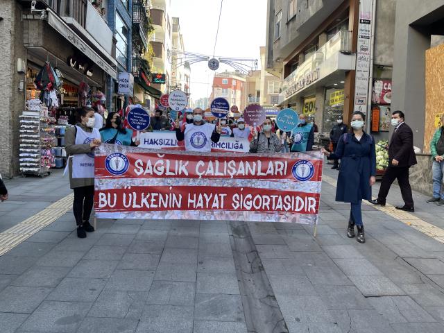 Sağlık-Sen üyesi sağlık çalışanları, Doğu Karadeniz'de bir günlük iş bırakma eylemi yaptı