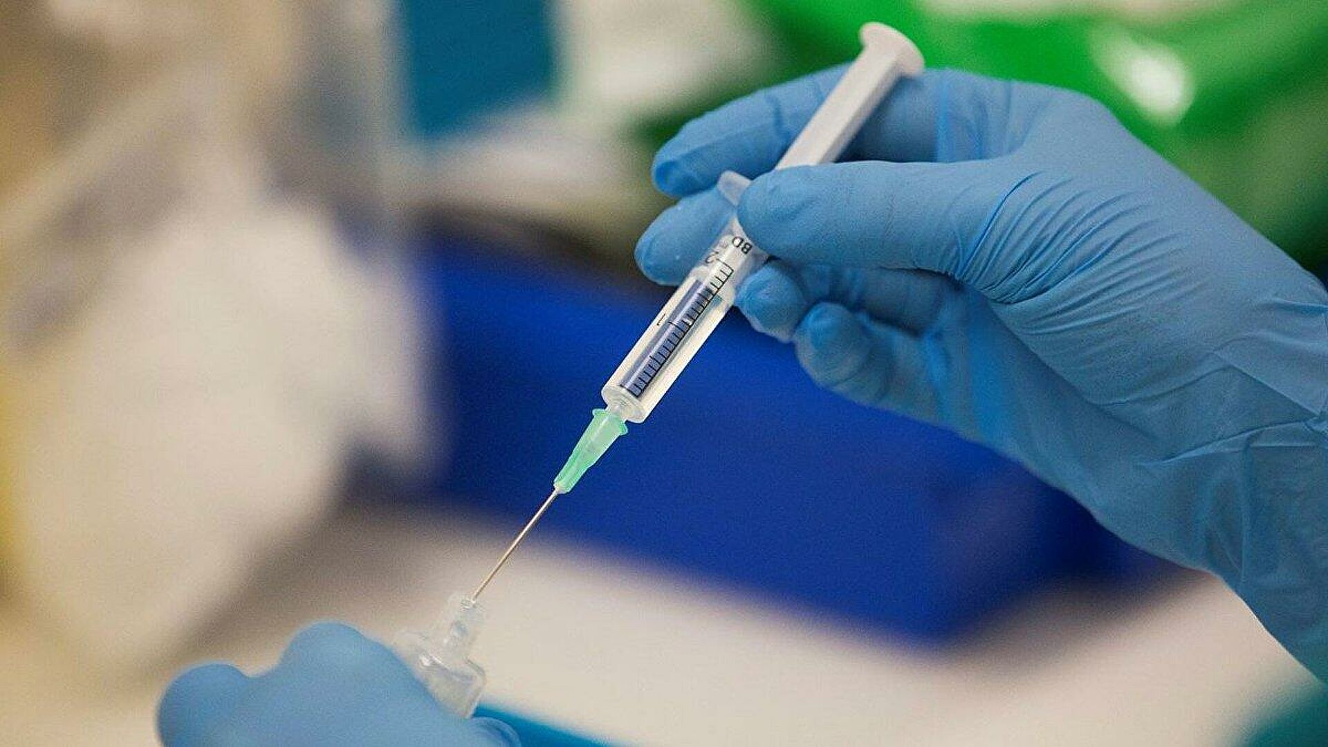 Dünyanın ilk bitki bazlı Kovid-19 aşısı Kanada'da üretildi