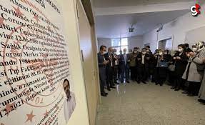 Kovid-19 nedeniyle hayatını kaybeden uzman doktorun adı derslikte yaşatılacak