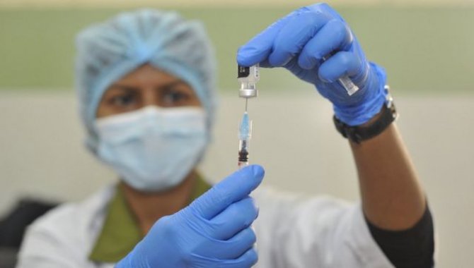 DSÖ: Kovid-19 aşılarının ağır hastalık ve ölüme karşı etkisinde küçük bir düşüş var