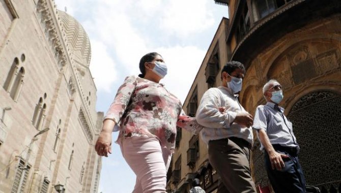 Katar'da ilk kez Kovid-19'un Omicron varyantı tespit edildi