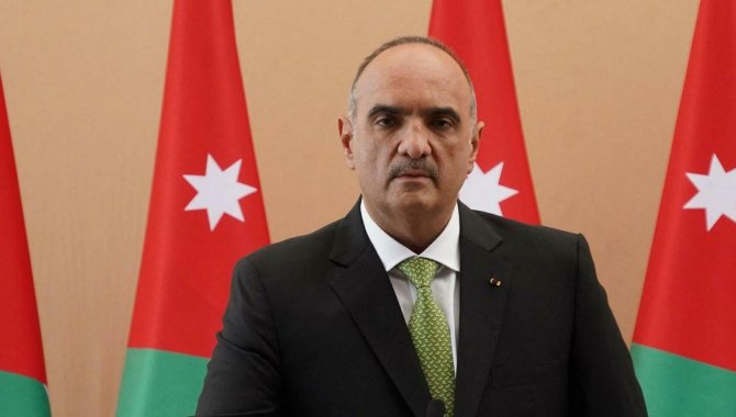 Ürdün Başbakanı Bişr el-Hasavne, Kovid-19 şüphesiyle karantinada