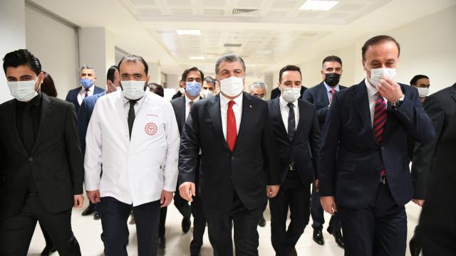 Sağlık Bakanı Koca Şanlıurfa Eğitim ve Araştırma Hastanesini ziyaret etti