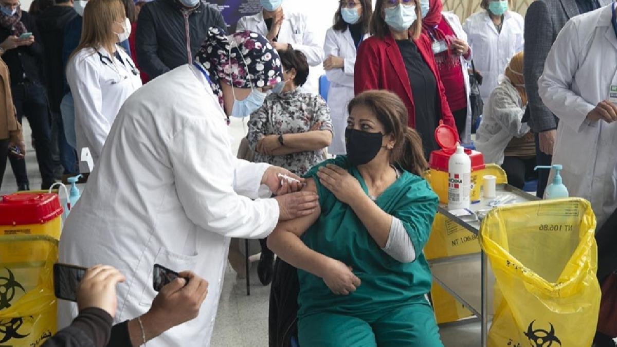 Tunus’ta Kovid-19 vakalarındaki artış nedeniyle yeni kısıtlamalar getirildi