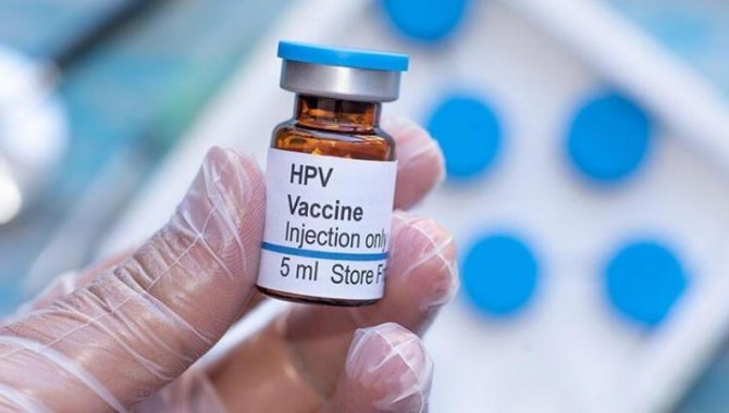 Serviks kanserine karşı doktor kontrolü ve HPV aşıları önem taşıyor