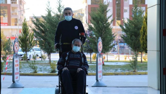 Burdur'da tüm hastanelerde "Yaşlı Dostu Hastane" konseptine geçildi