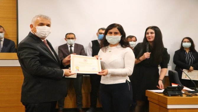 Tekirdağ'da en başarılı sağlık çalışanlarına teşekkür belgesi verildi