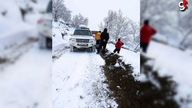 Sinop'ta sağlık ve özel idare ekipleri mahsur kalan hastalar için seferber oldu