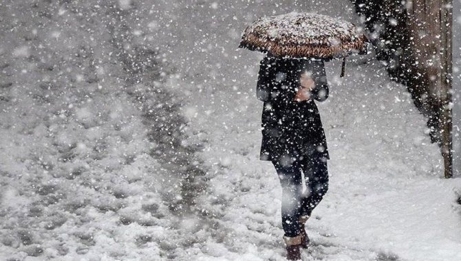 Sivas'ta yoğun kar yağışı öncesi tedbirler artırıldı