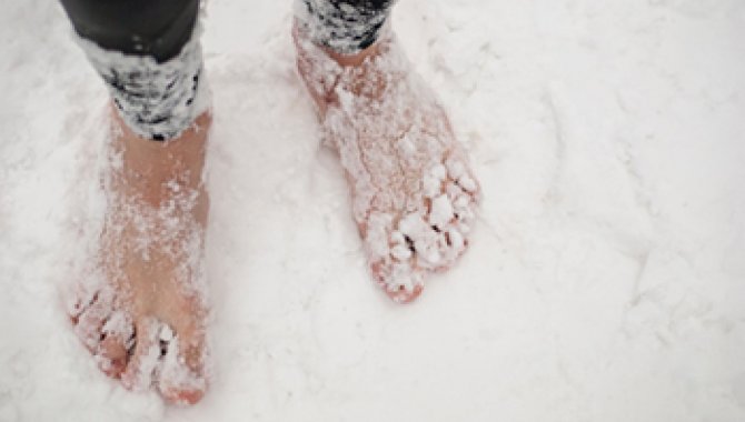 Polisin dikkati çocuğun ayaklarının kangren olmasını önledi