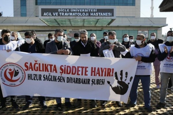 Diyarbakır'da "sağlıkta şiddete hayır" eylemi