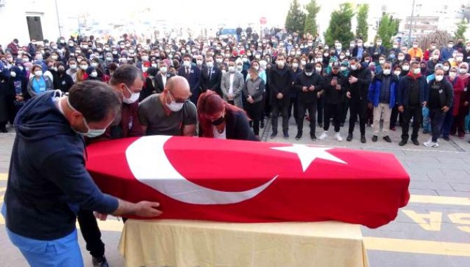 Mersin'de Kovid-19 nedeniyle ölen hemşire için tören yapıldı